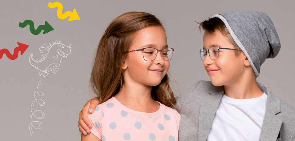 Kinder tragen Brillen der Marke Vulkani